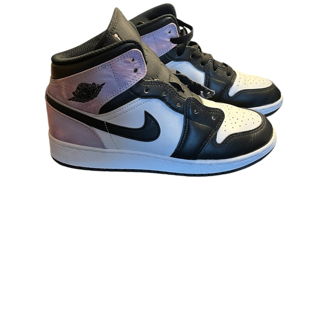 Nike Air Jordan 1 Black/Bleached Coral/White/Amethyst Wave